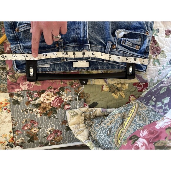 H&M Women’s Bell Bottom Flare Jeans Ankle Slit Size 6/8 Medium Wash High Waist - Picture 5 of 8